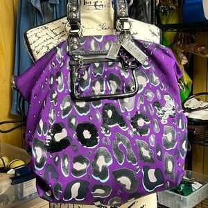 💜Rare Coach Purple Leopard Sequin Poppy Tote